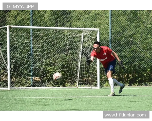 莫小鱼足球：青春热血与梦想交织的绿茵场上追逐的故事